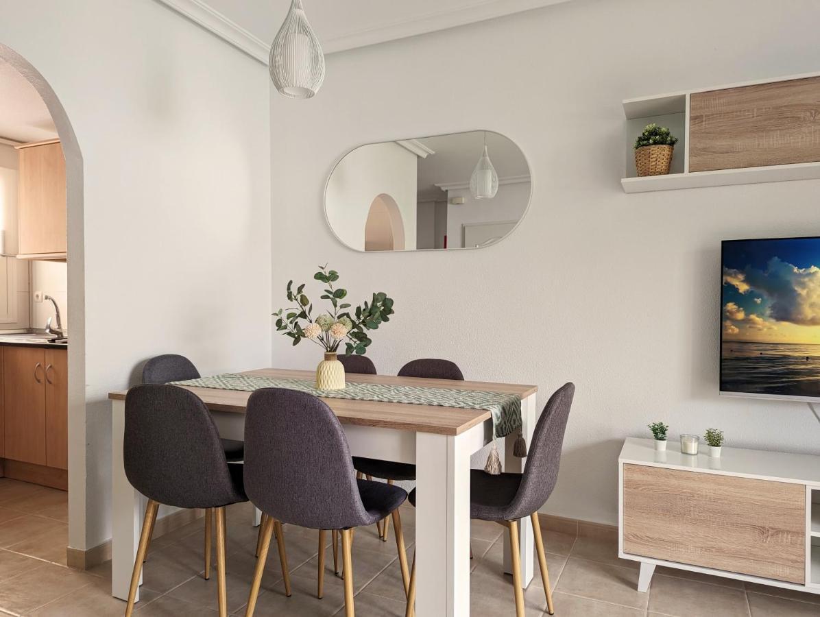 Apartamento Las Palmeras - Con Terraza, Barbacoa, Aire Acondicionado Y A 250M De La Playa! Los Alcázares Εξωτερικό φωτογραφία