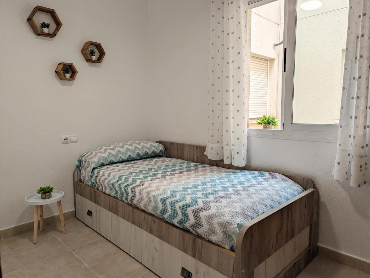 Apartamento Las Palmeras - Con Terraza, Barbacoa, Aire Acondicionado Y A 250M De La Playa! Los Alcázares Εξωτερικό φωτογραφία